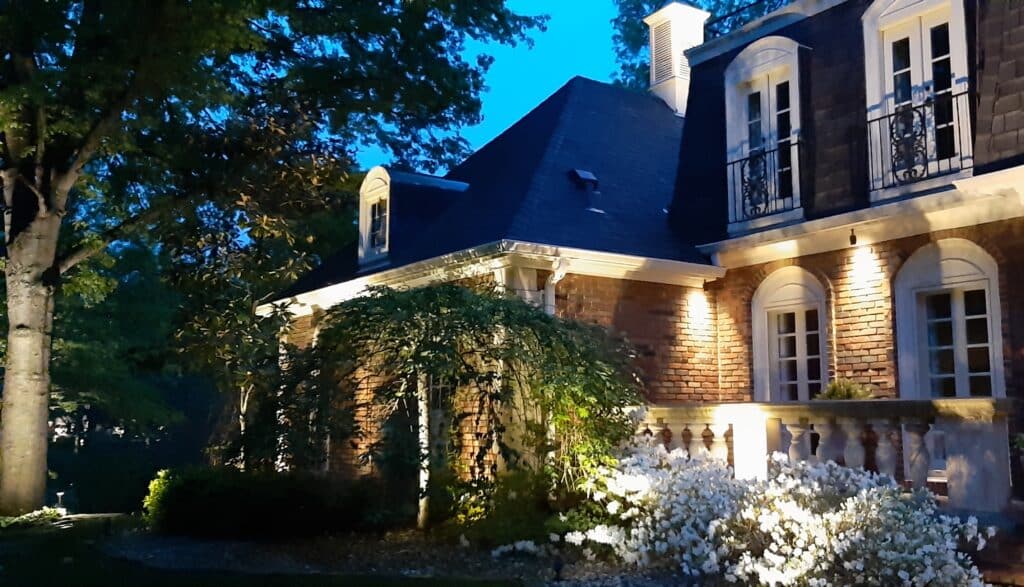 5 Keys to Getting that High-End Look with Home Uplighting